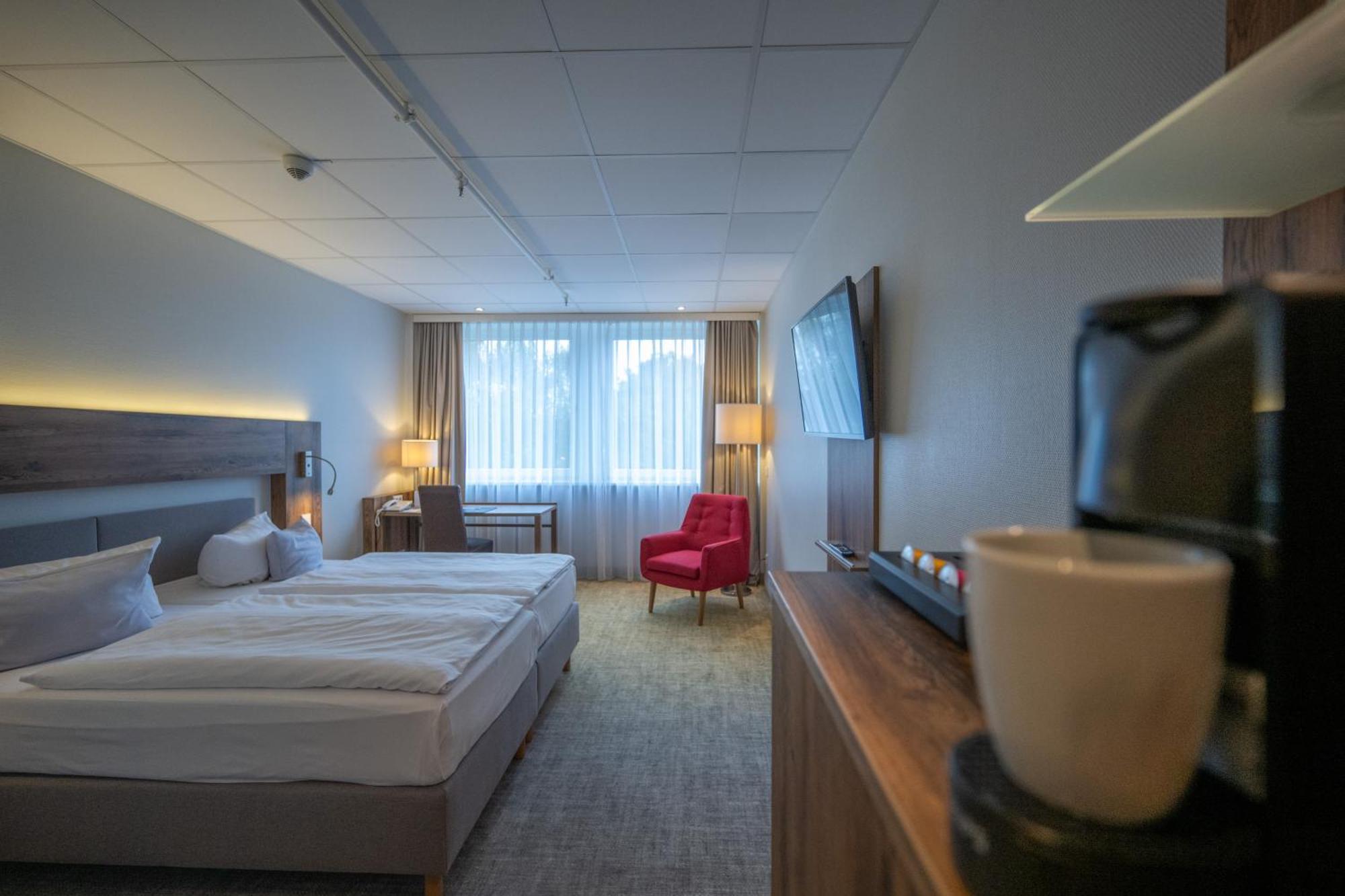 Best Western Hotel Prisma Ноймюнстер Екстер'єр фото